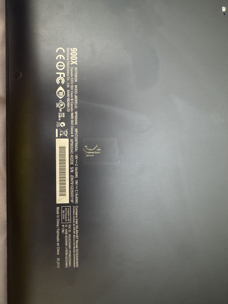 Модель: Samsung NP900X4C