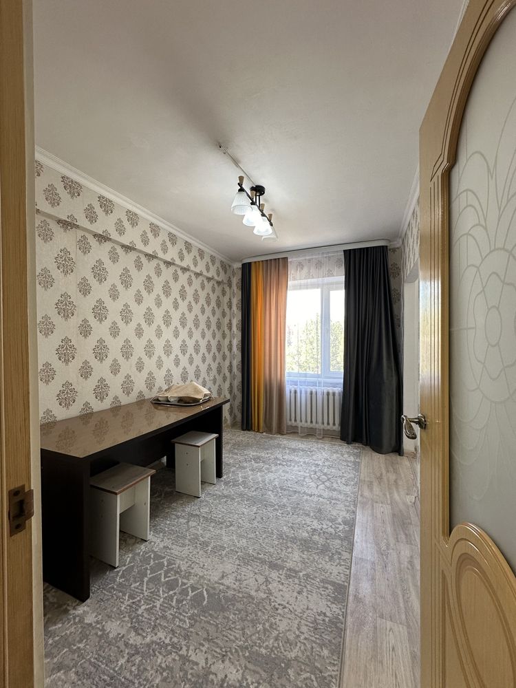 4 комн 3 этаж Центрден