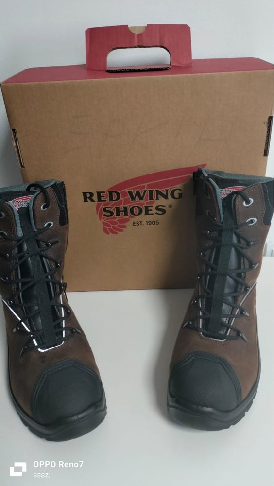 Продам летний защитную обувь RedWing