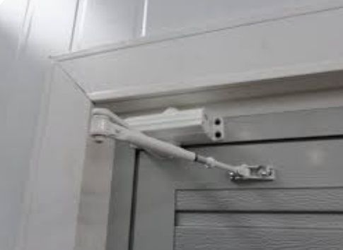 Дверные доводчики.. Оптом и в розницу. Установка.