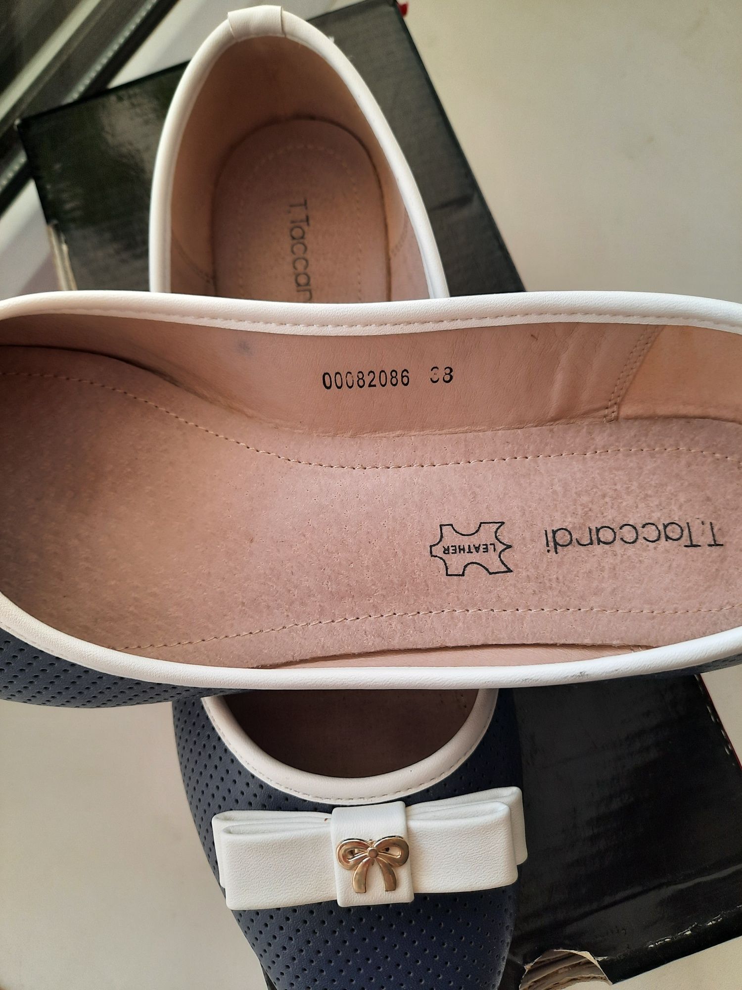 Продам  балетки.