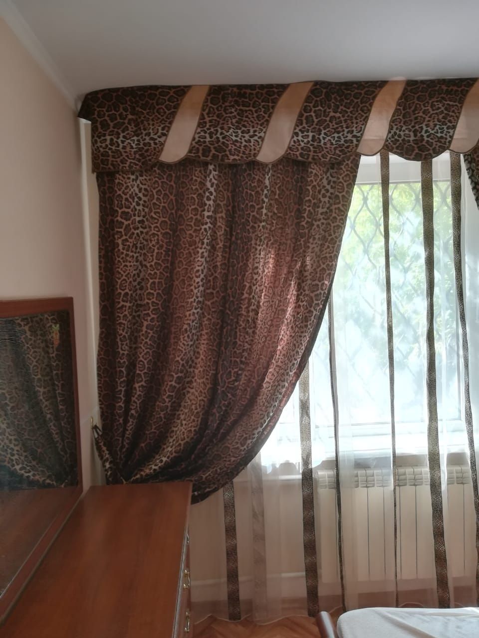 Продам шторы + тюль ( компаньон )