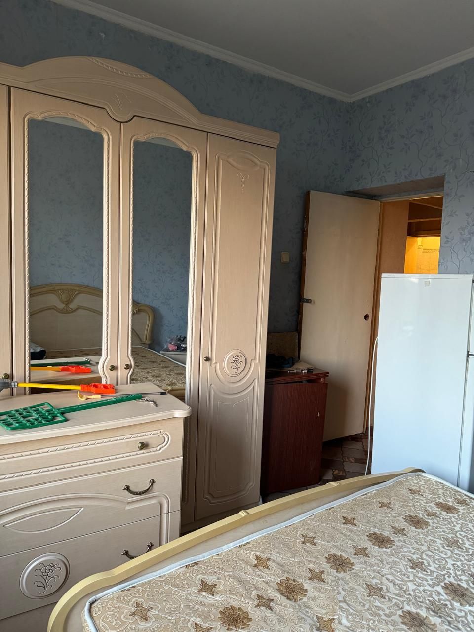 продаётся шкаф с комодом