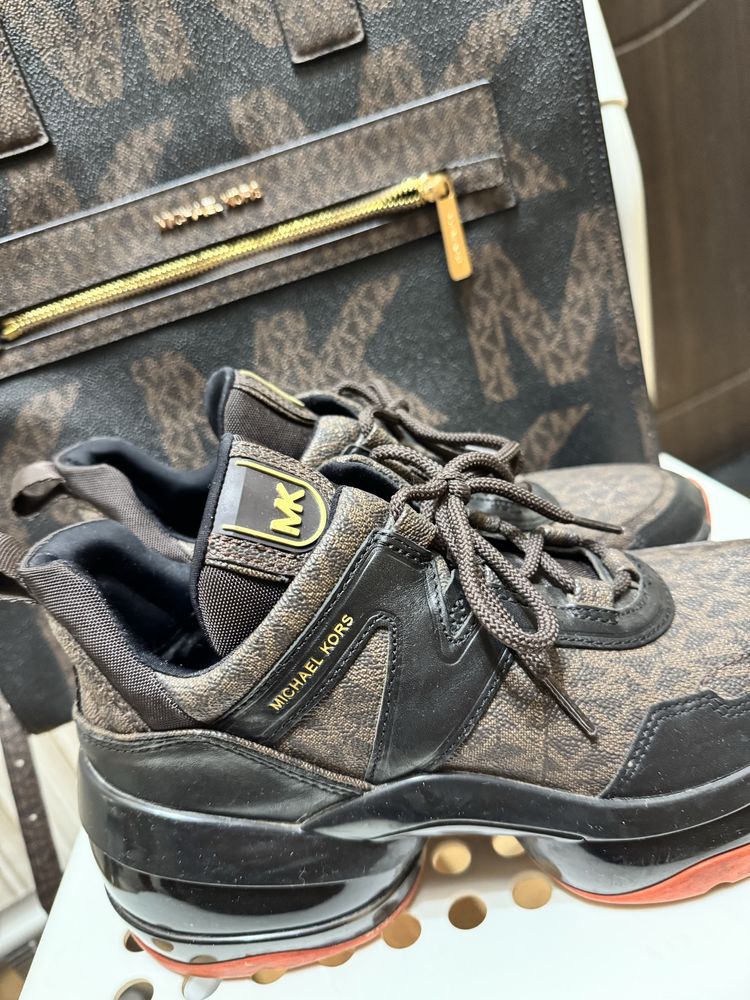 Кроссовки Michael Kors