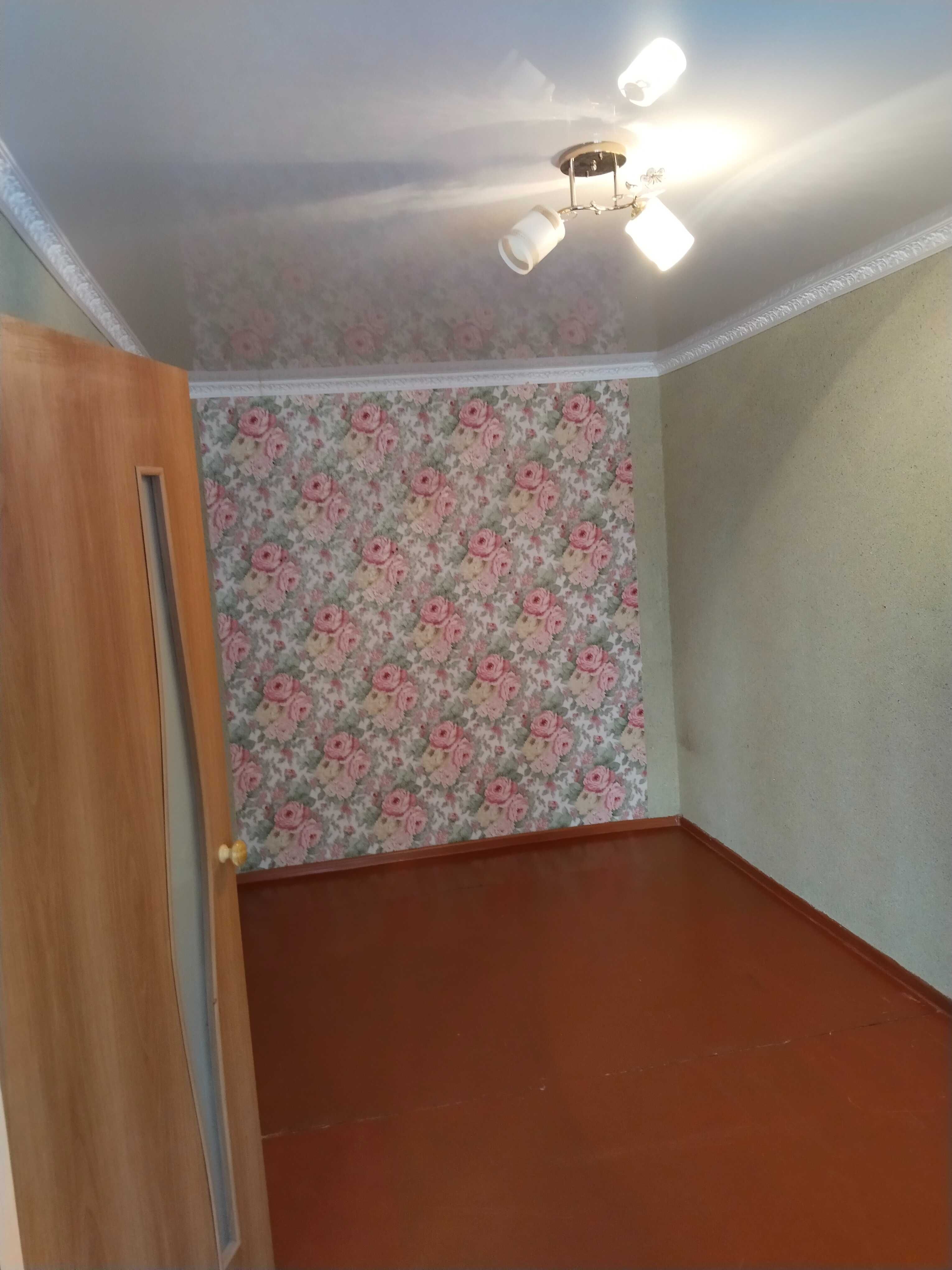Продам 2 х комнатную квартиру,в центре