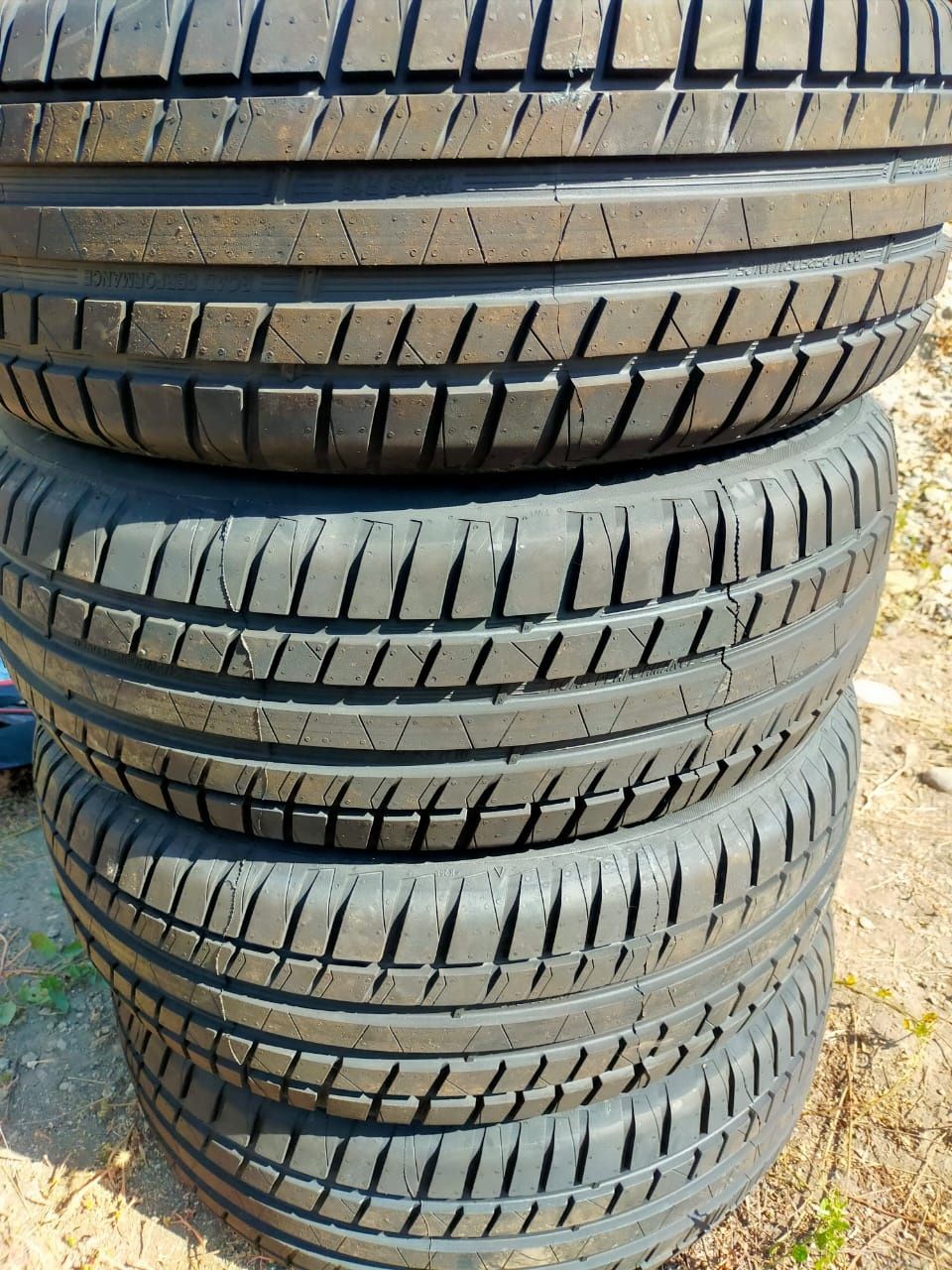 Продам Шины новый