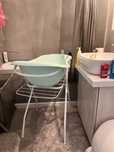 Ванночка для купания новорожденных и подставка