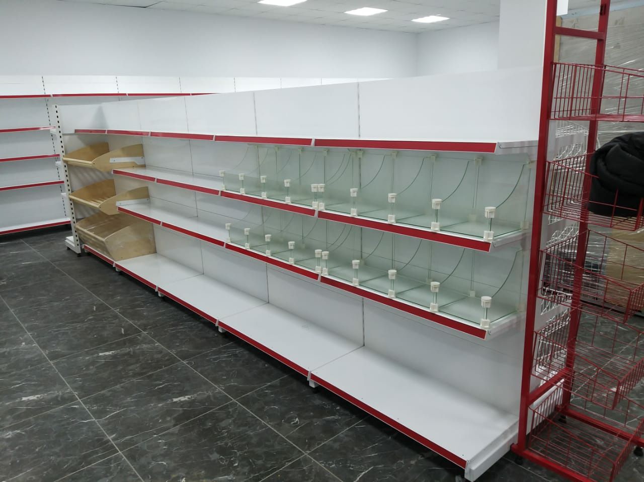 Полки,полка,стиллаж,стеллаж, стилаж,витрина,прилавка,