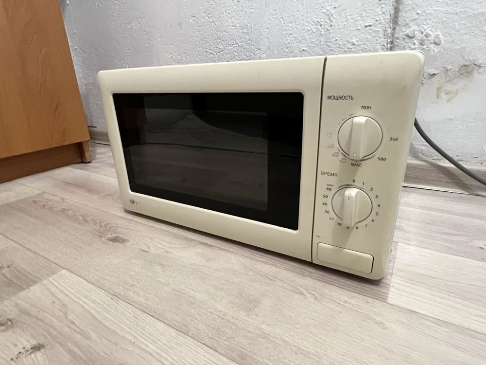 Продам микроволновку LG