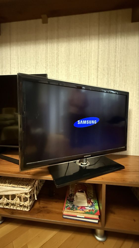 Телевизор Sumsung UE32D4000NW