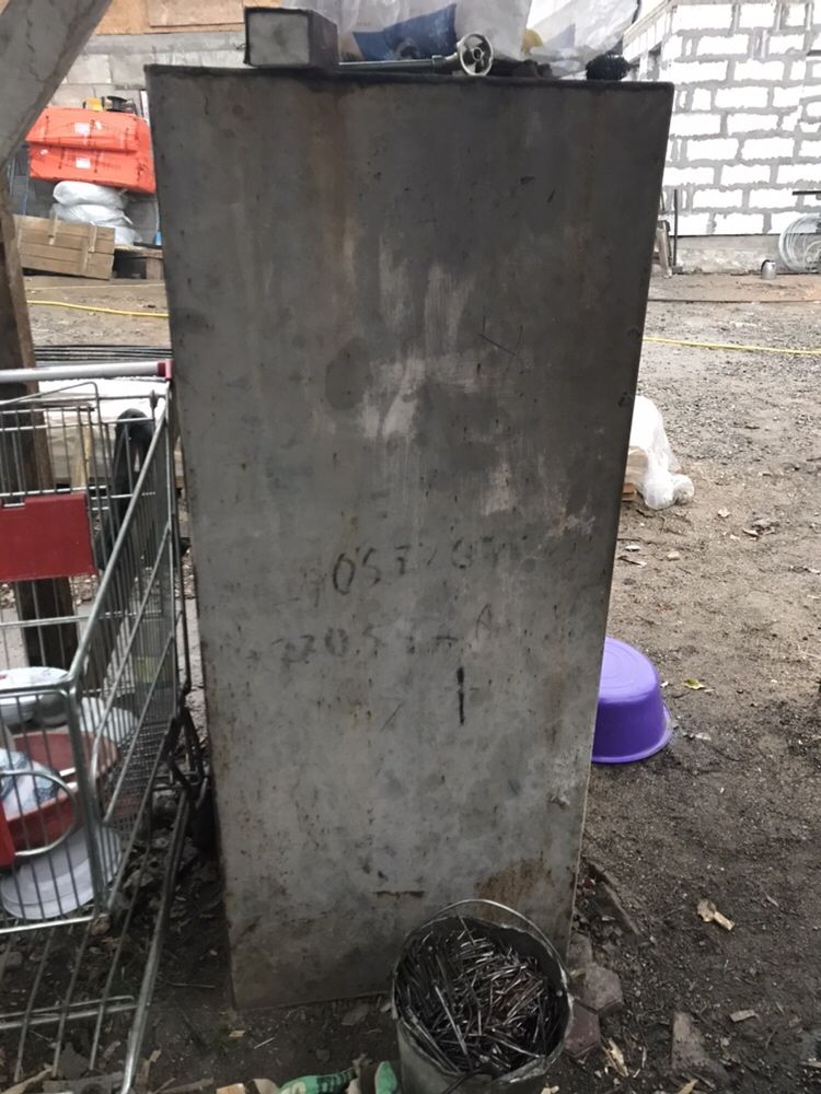 Сейф большой тяжелый