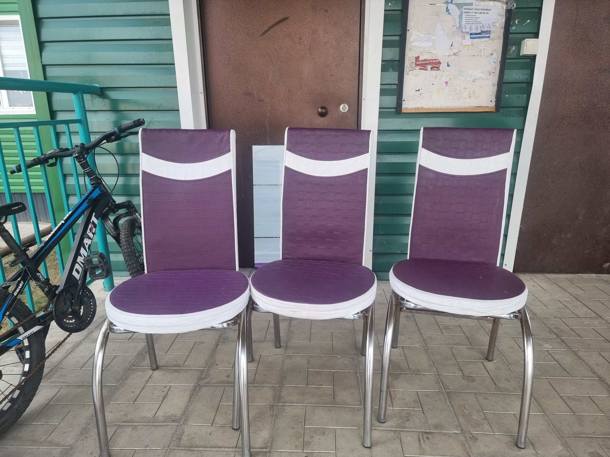 Продам стол со стульями 6 шт