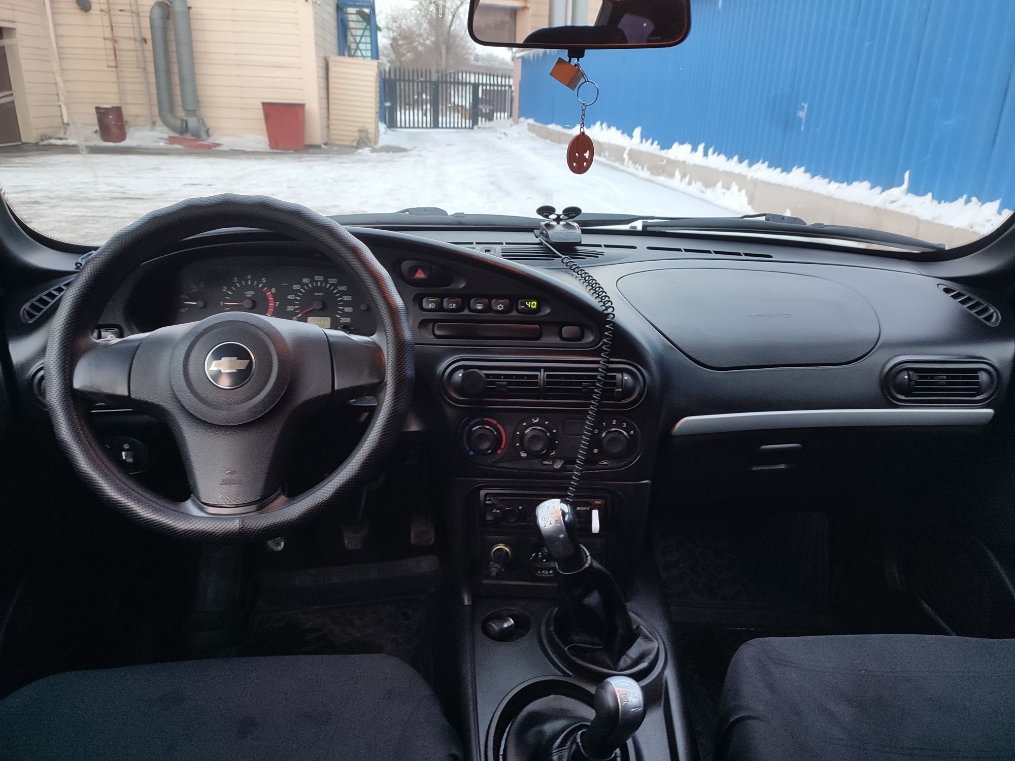Нива Шевролет 2123