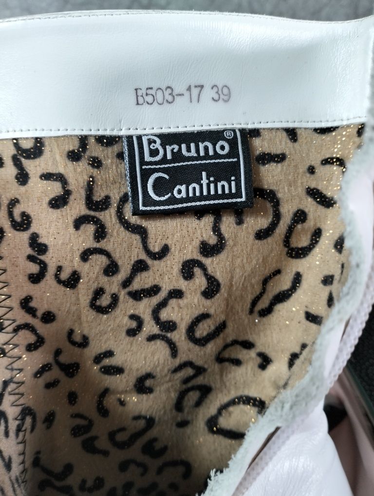 Продам женские осенние сапожки