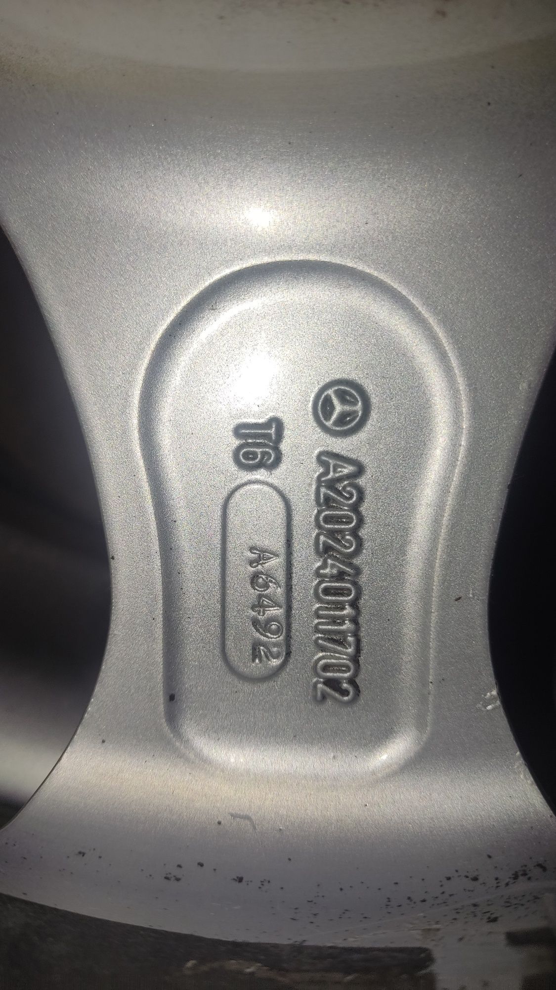 Продам диски с резиной nokian nahakapelita 8
