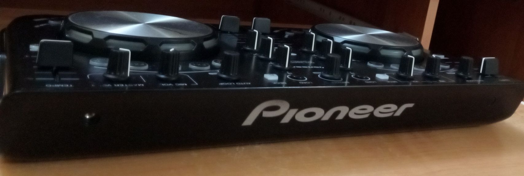 Продам Диджей Контроллер  Pioneer DDJ-WeGo