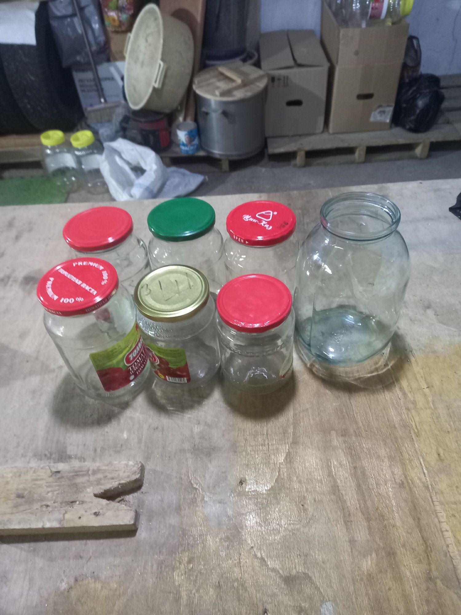 Продам банки на закрутке.