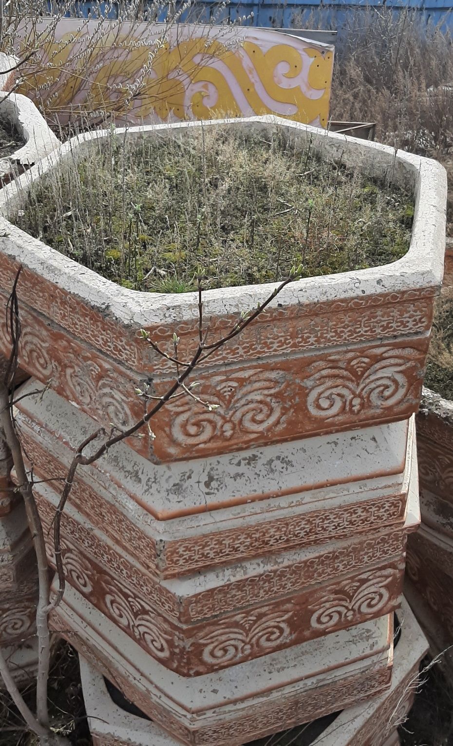 Продам вазоны,клумбы