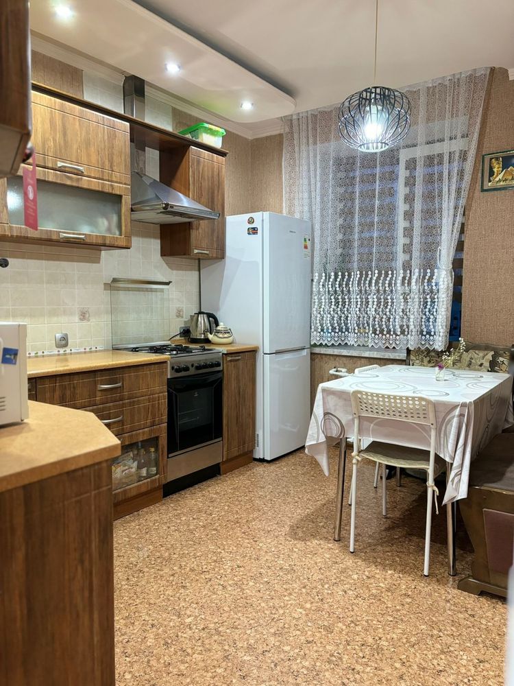 Продам квартиру ул Кеншибаева 1