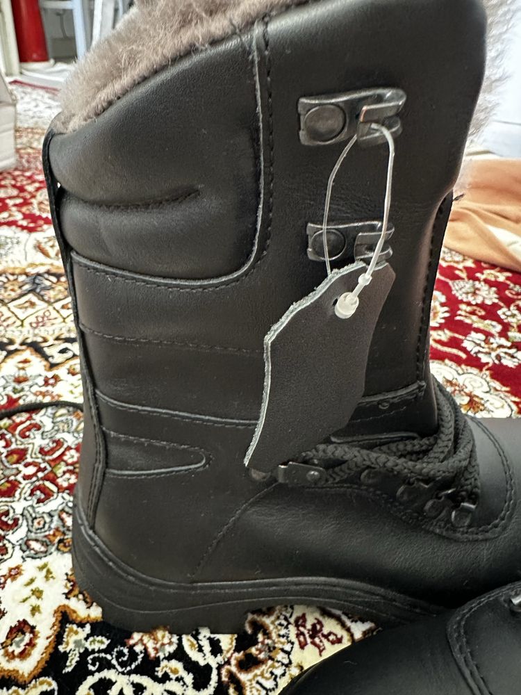 Продам зимние мужские ботинки