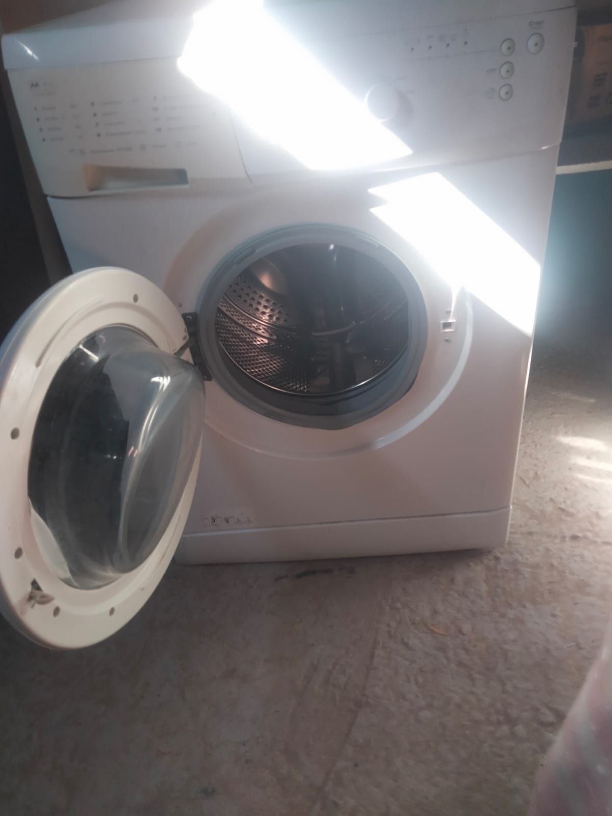 Срочно продам   3 шт  стиральные машины по выгодным ценам отдельно.