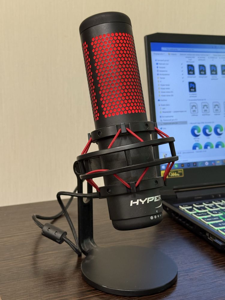 Микрофон HyperX Quadcast