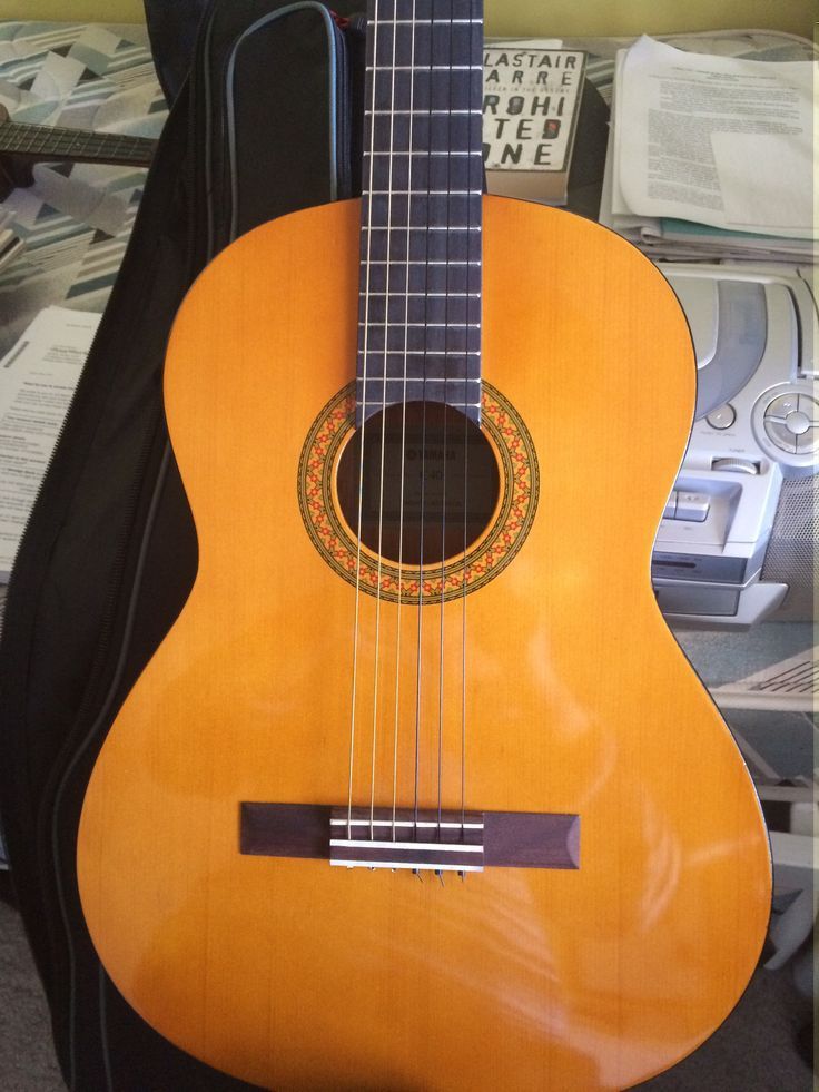 Классическая гитара Yamaha C40