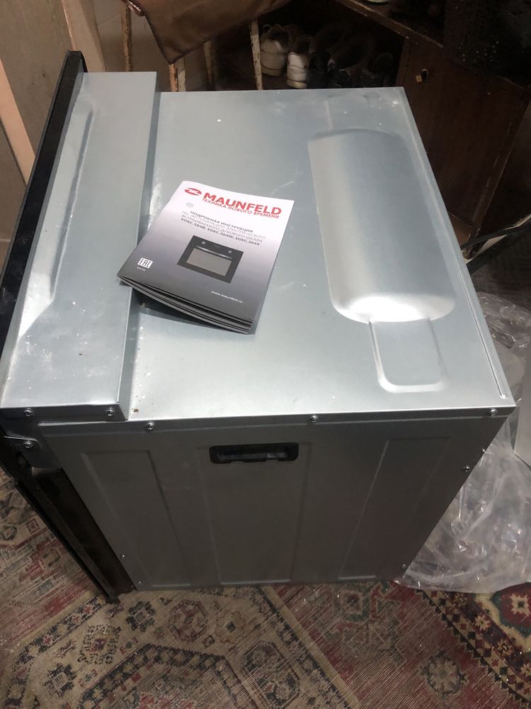 Встраимаемая духовая печь(новая).Торг.