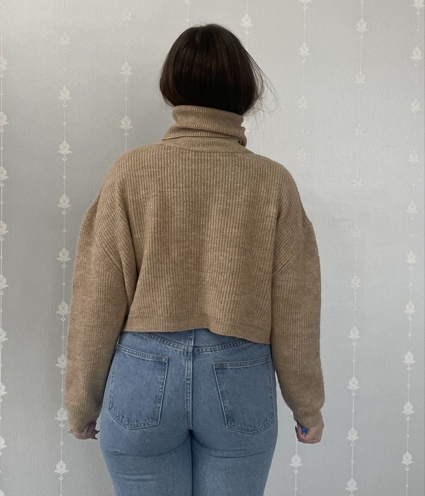 Б/у зимний свитер Stradivarius
