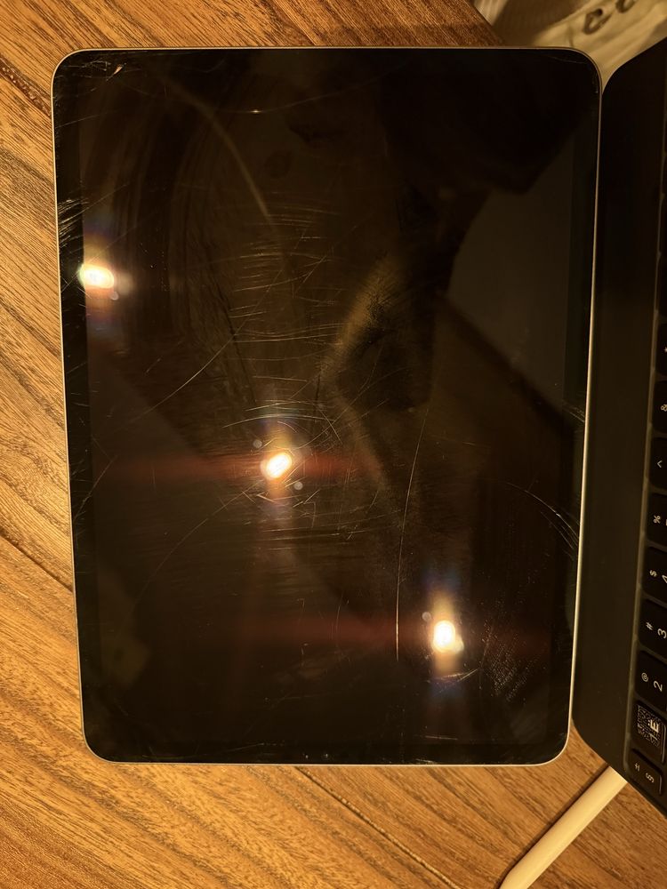 iPad Pro 11” (2022, 4 поколение) + Magic Keyboard + Apple Pencil 2
