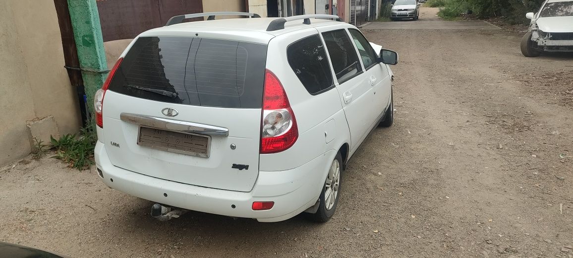 Lada Priora 2012г универсал белый