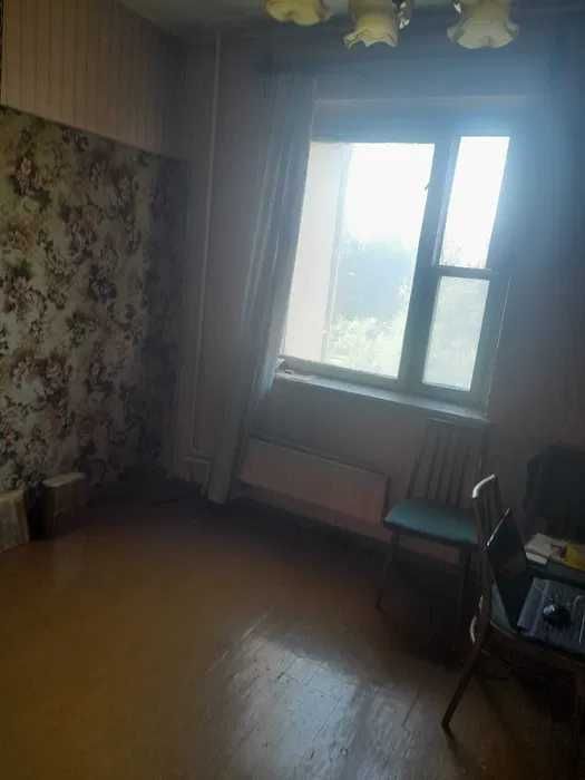 2-х ком. кв. ( 65 кв. м.) в монолитном доме ( 6 / 14  )