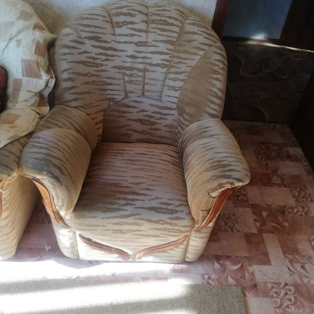 Продам мини диван и кресло