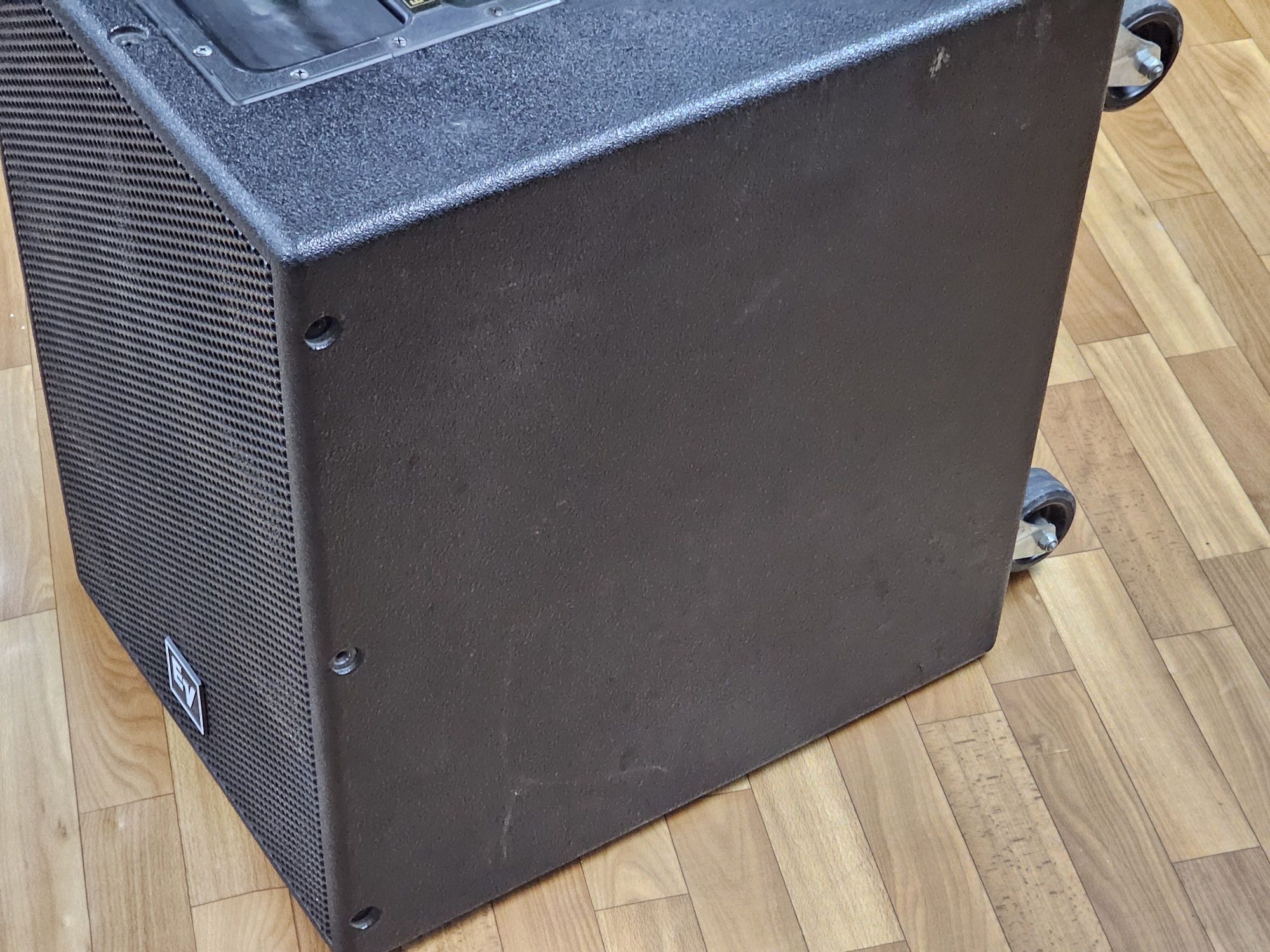 Активный сабвуфер ELECTRO-VOICE SBA760
