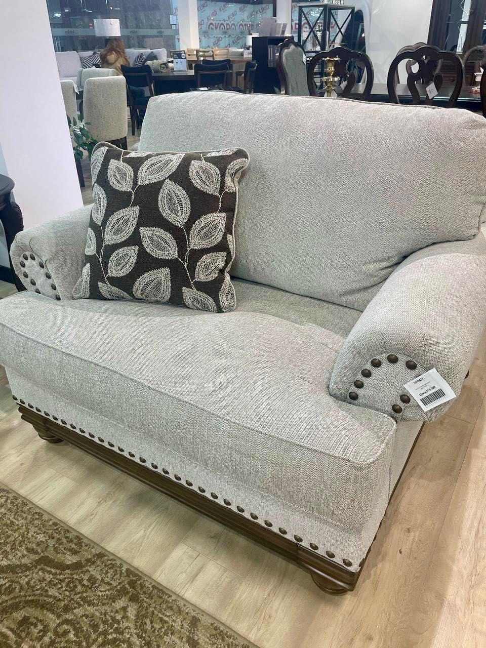 Продам комплект диван с креслом Ashley Furniture