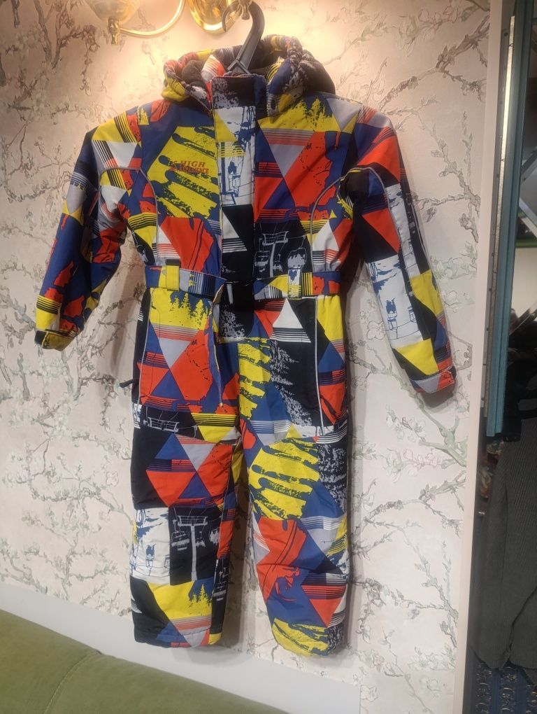 Продам комбинезон детский  !