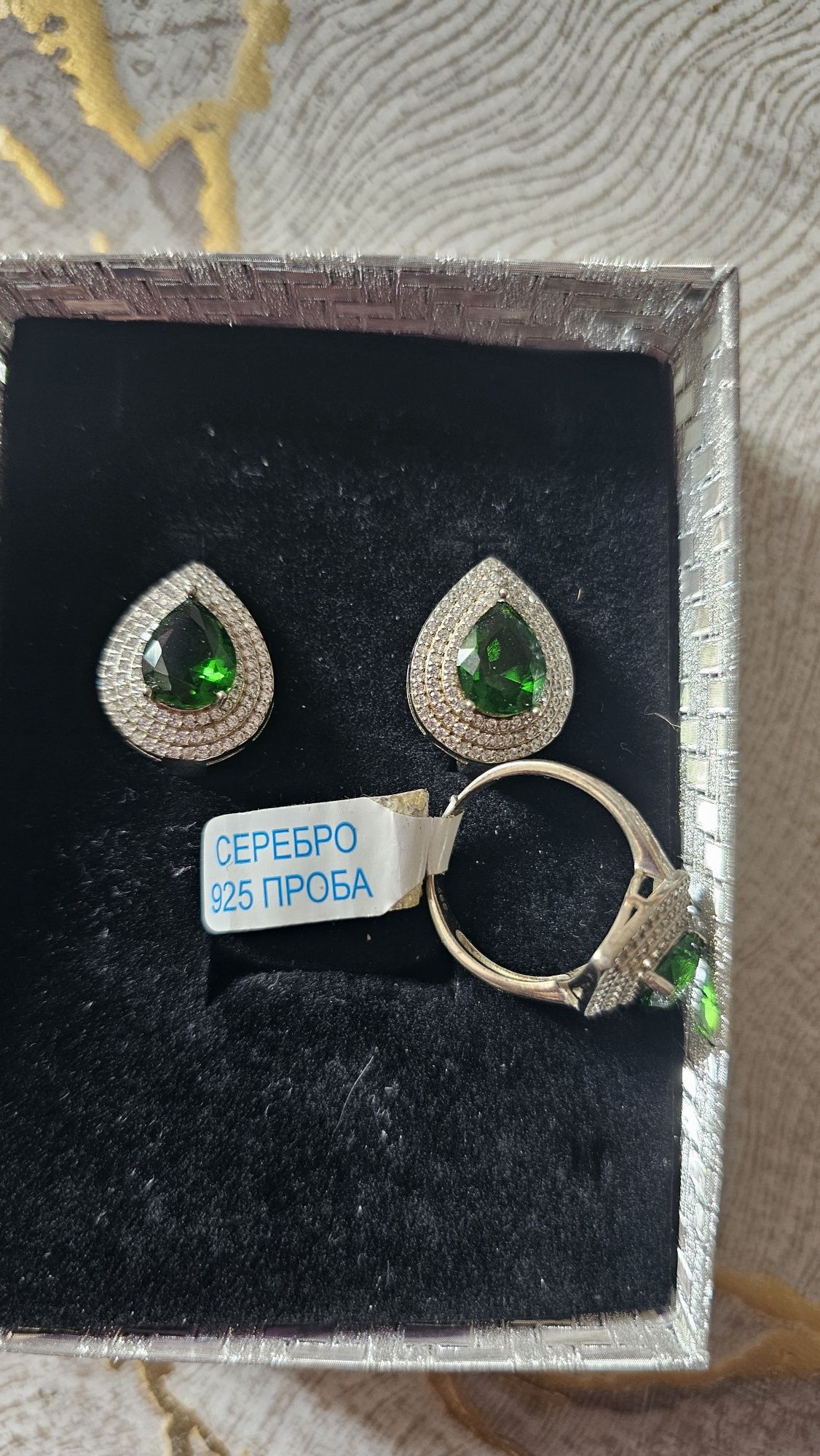 Продам новый серебряный набор