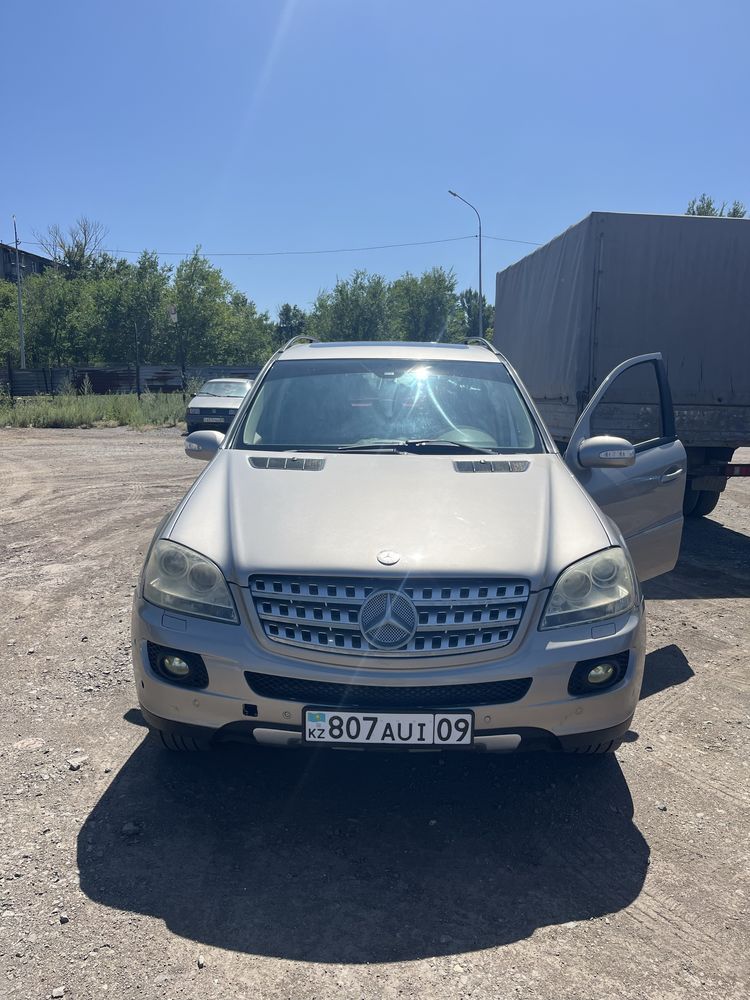 Продам мерса ML350 164 кузов 2006 года