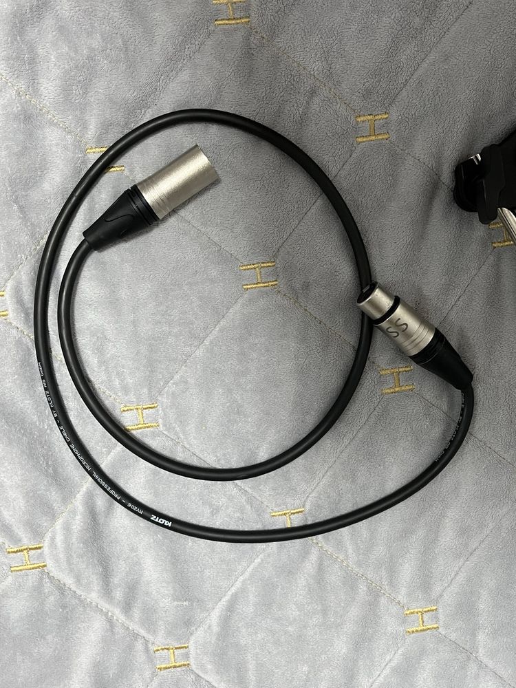 микрофон AKG P120