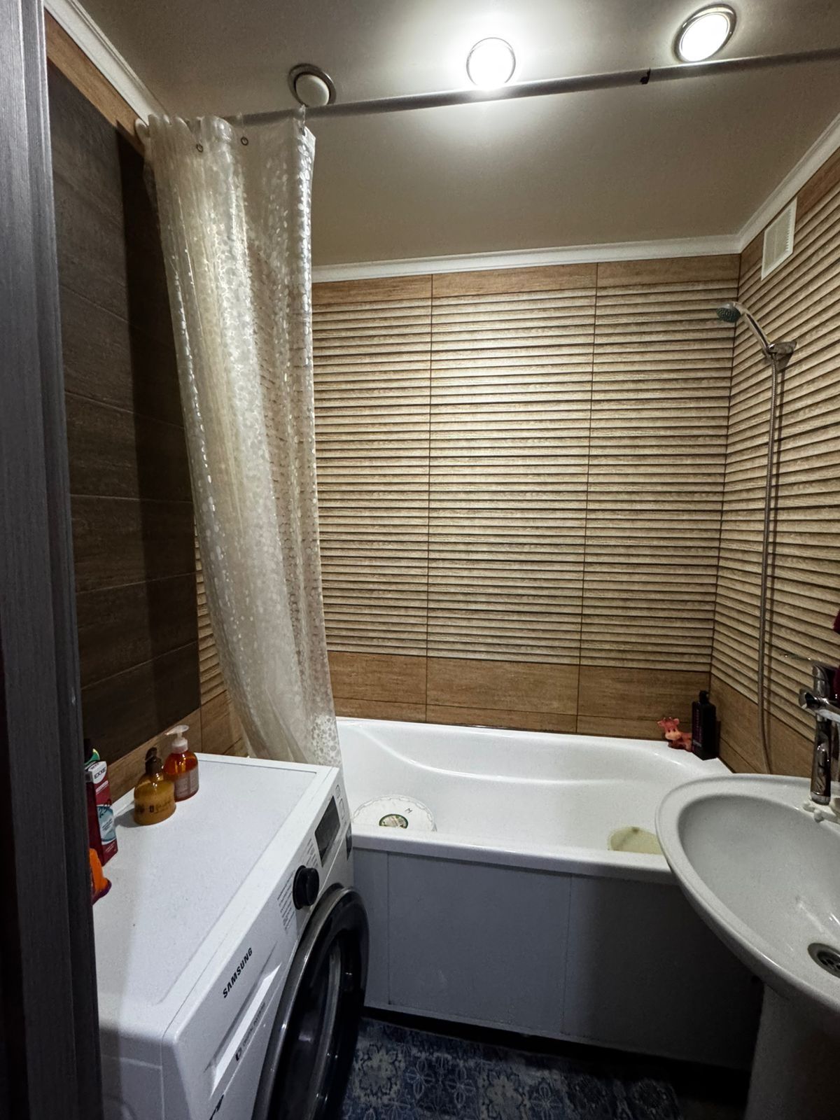 Продам 3х комнатную квартиру в центре