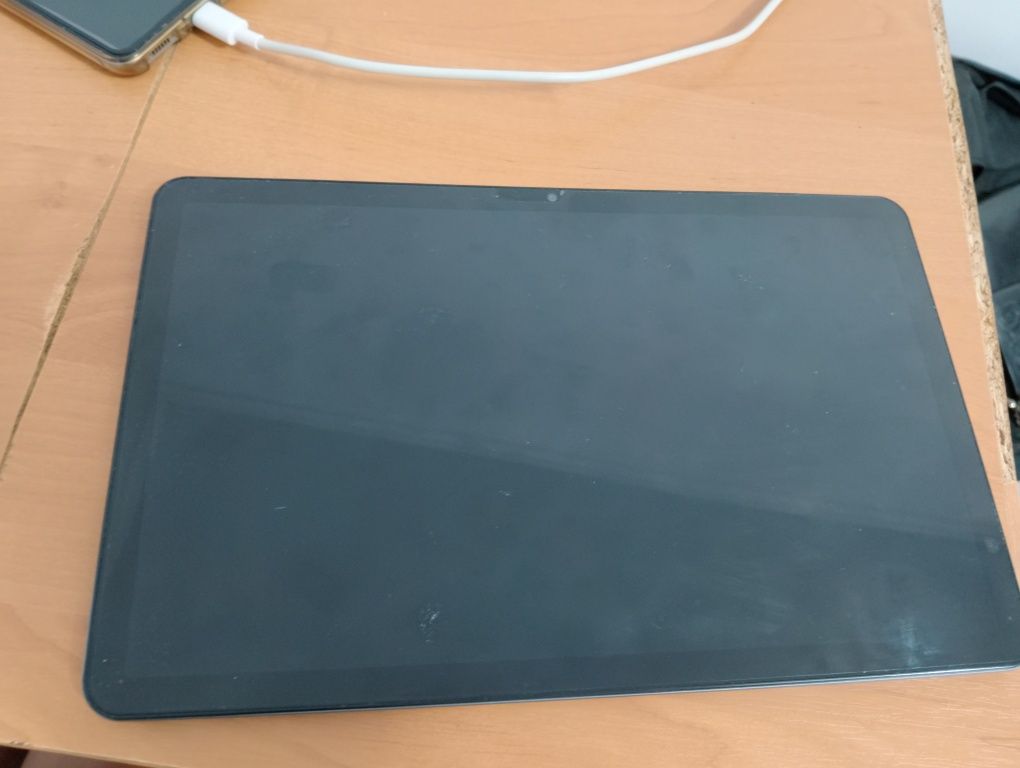Срочно сатам Планшет Teclast сатам