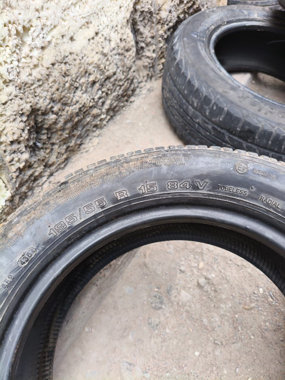 195 55 R15 продам