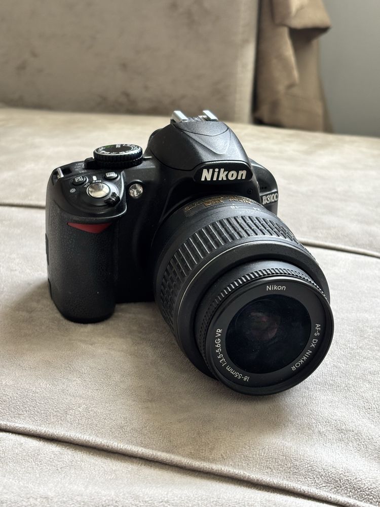 Продам фотоаппарат Nikon D3100 с объективом
