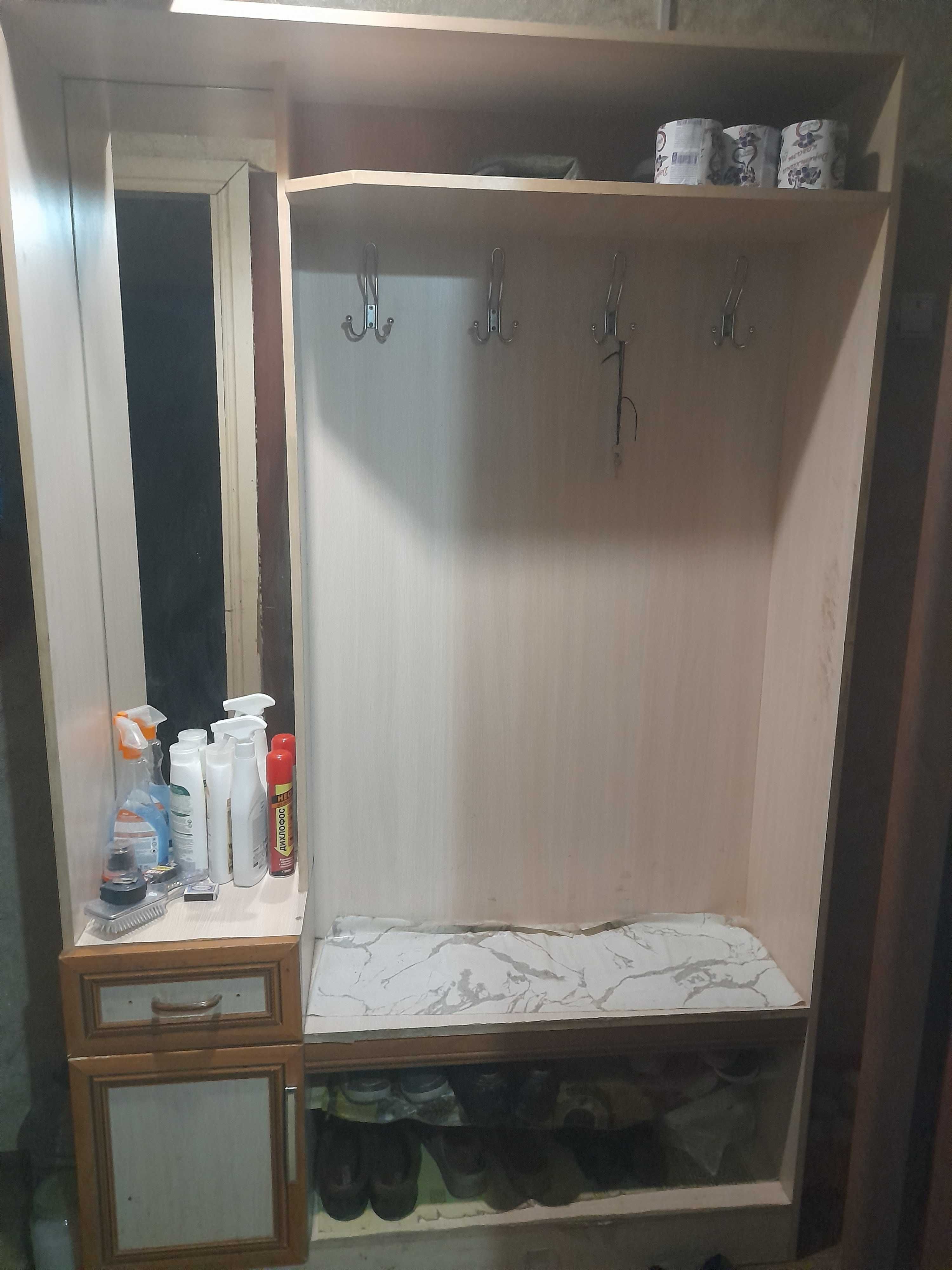 прихожая       .