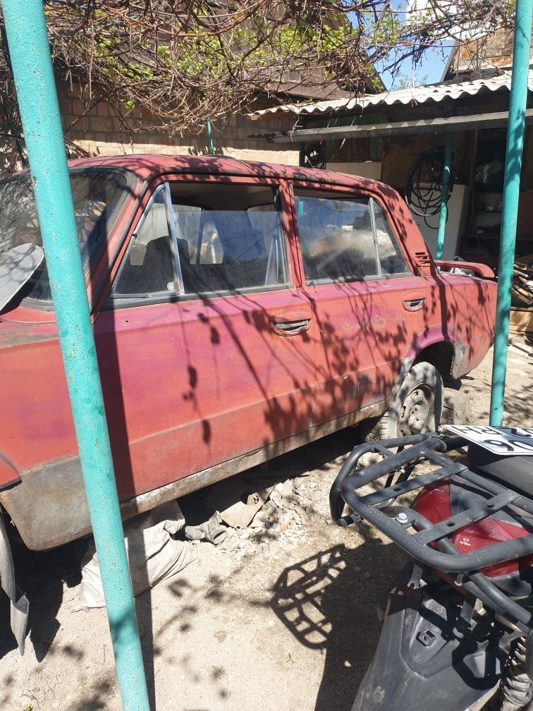 Продам жигули на запчасти