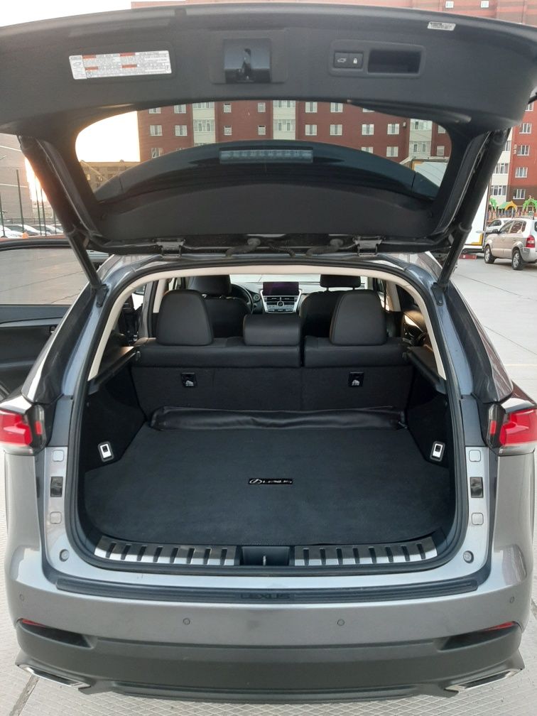 Продам Lexus NX 300