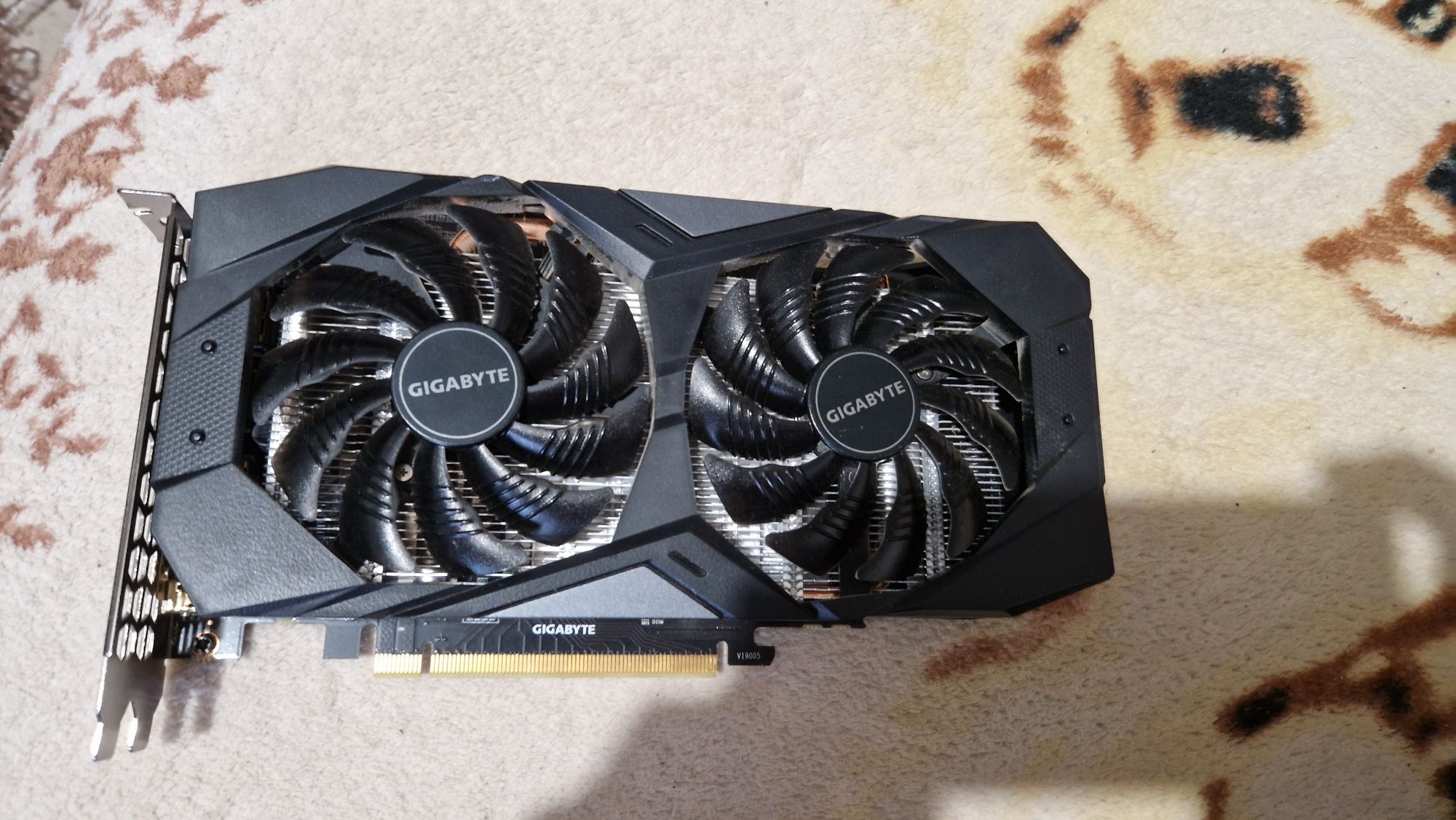 gigabyte 1660 6gb в хорошем состоянии