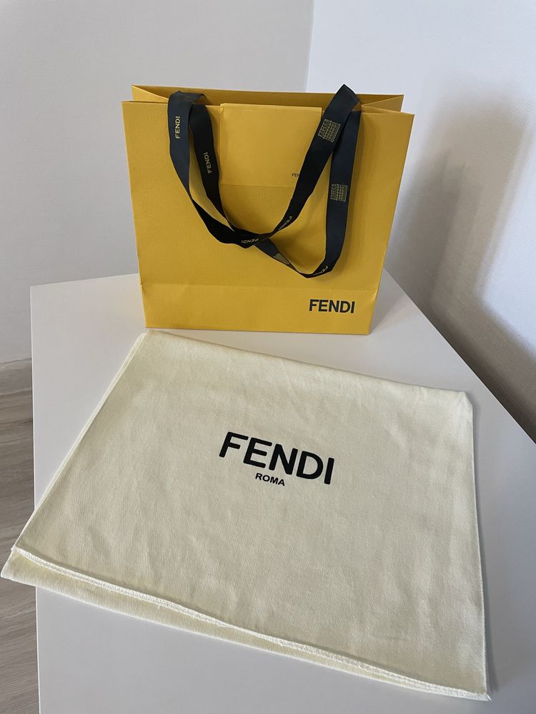 Брендовый пакет и пыльник Fendi