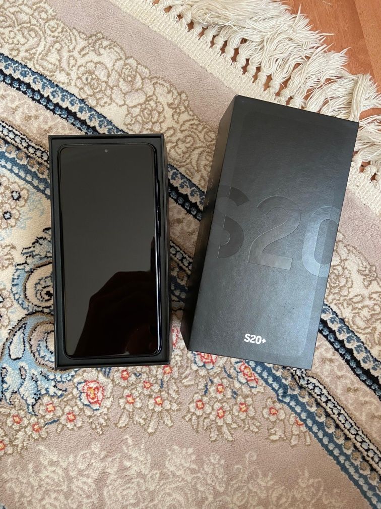 Samsung s20 plus+ в идеальном состоянии