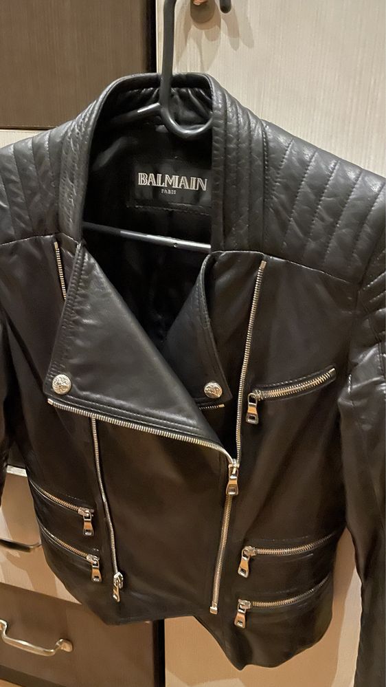 Продам кожаную брендовую куртку Balmain